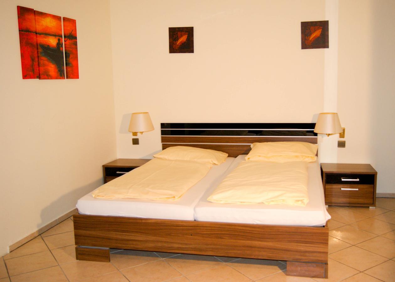 Hotel Schonunger Bucht Waigolshausen Chambre photo
