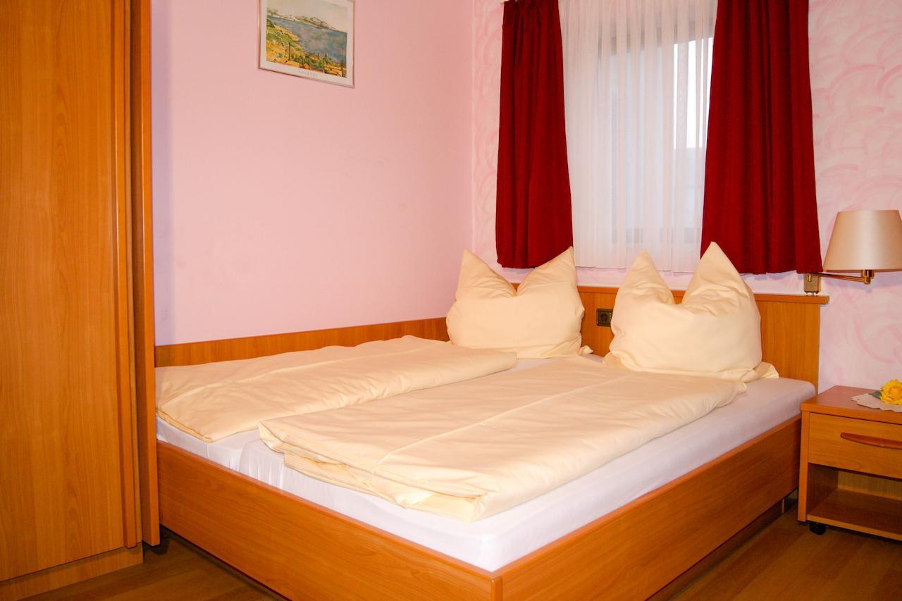 Hotel Schonunger Bucht Waigolshausen Chambre photo